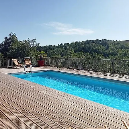 Проживание в семье De Cayssie *